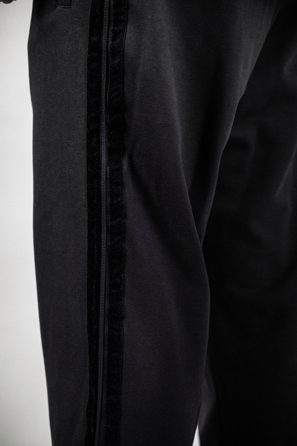Pantaloni negri „Noir Velvet”