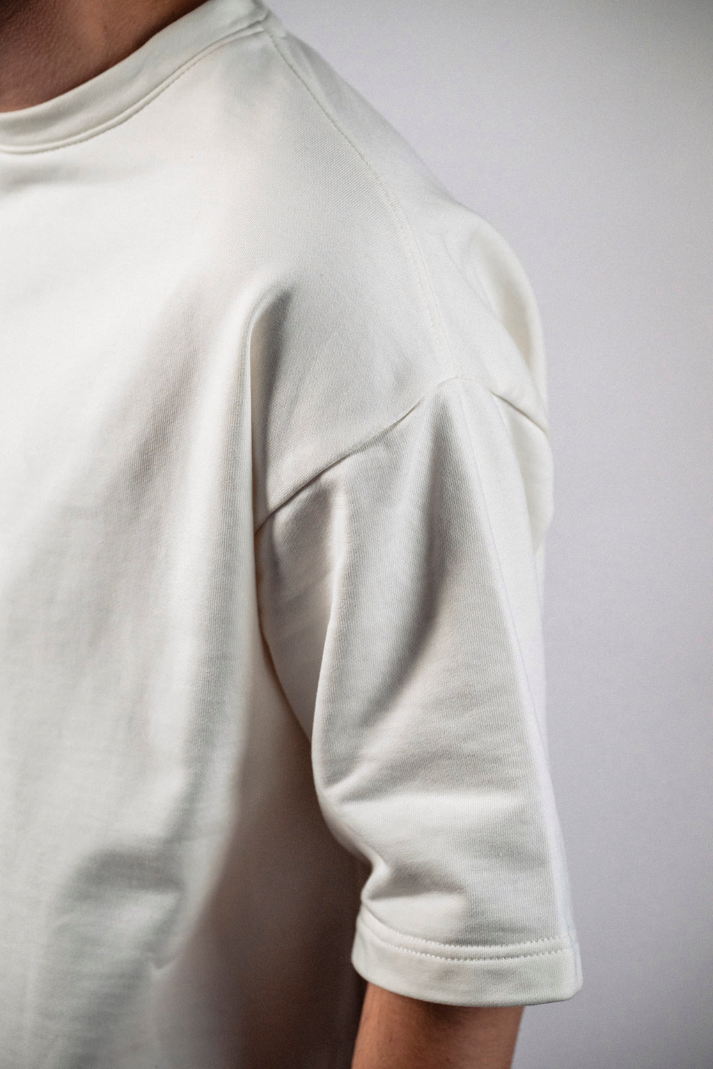 Tricou alb „Rolled”