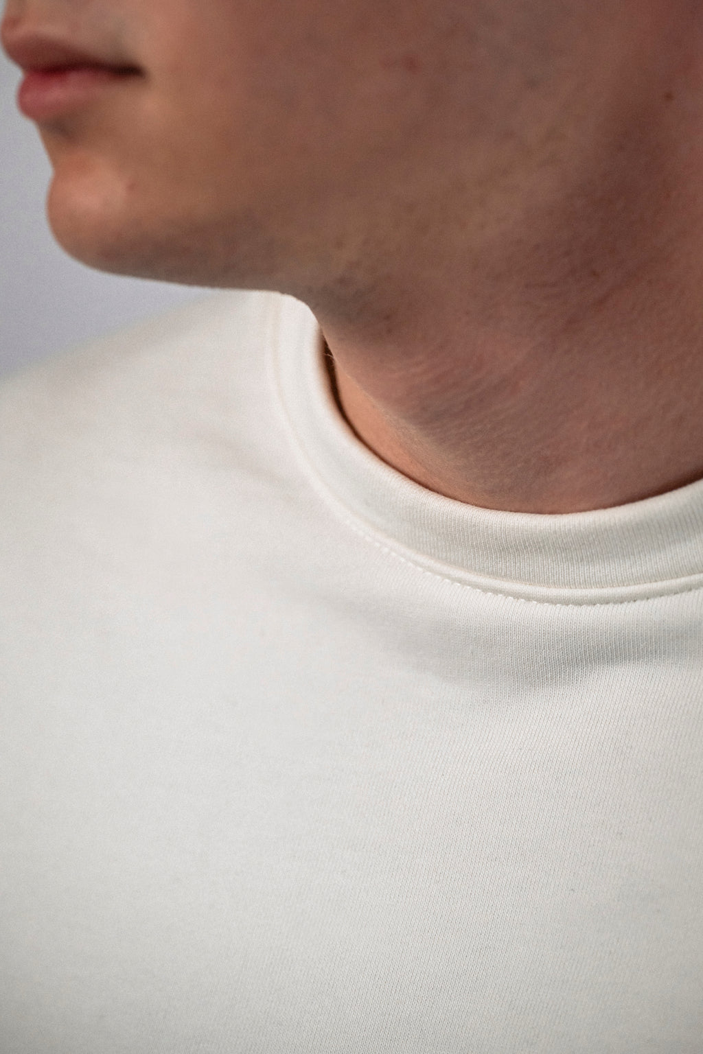 Tricou alb „Rolled”