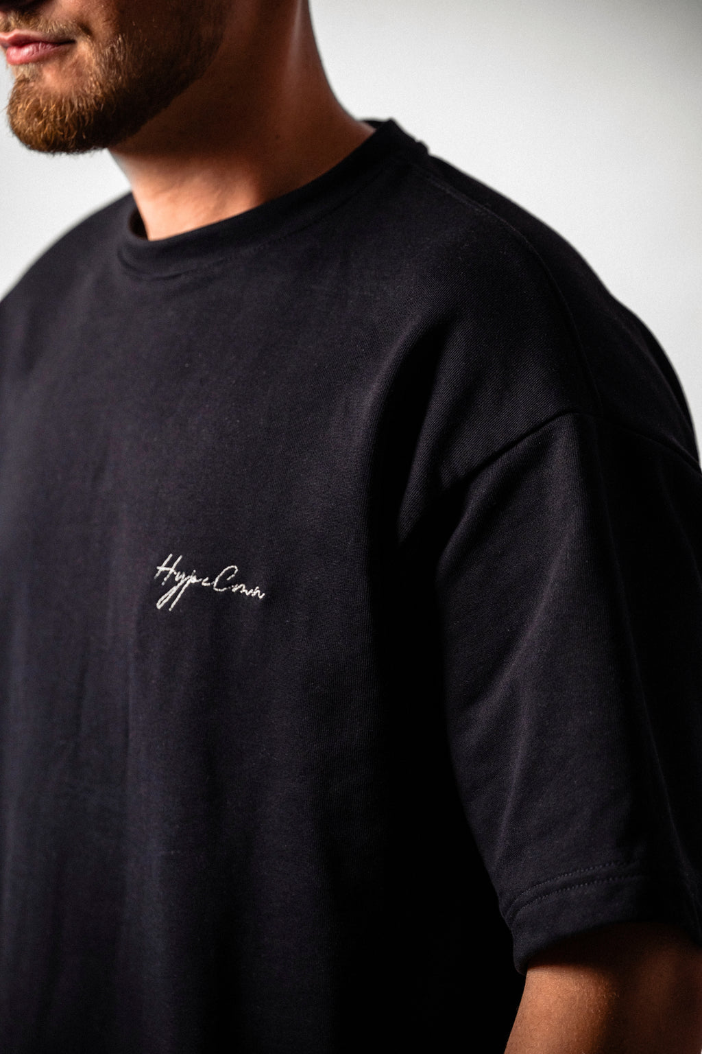 Tricou negru „Rolled”