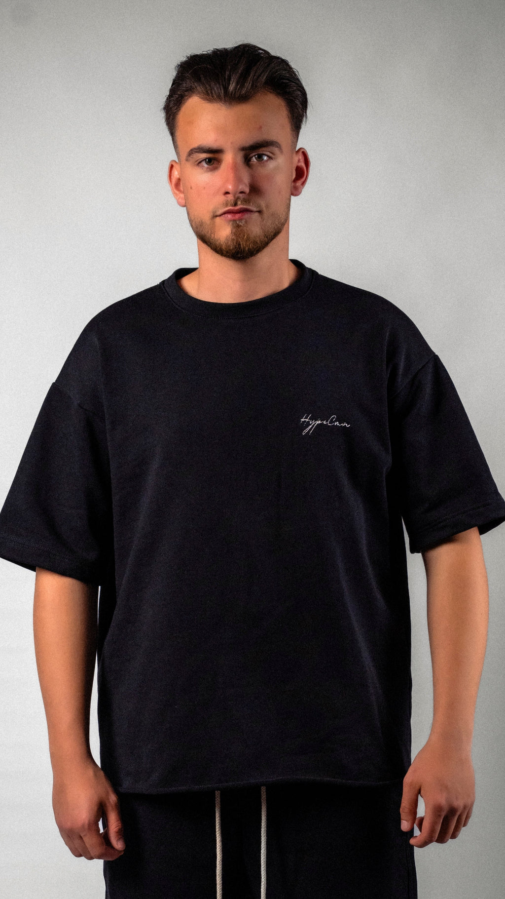 Tricou negru „Rolled”